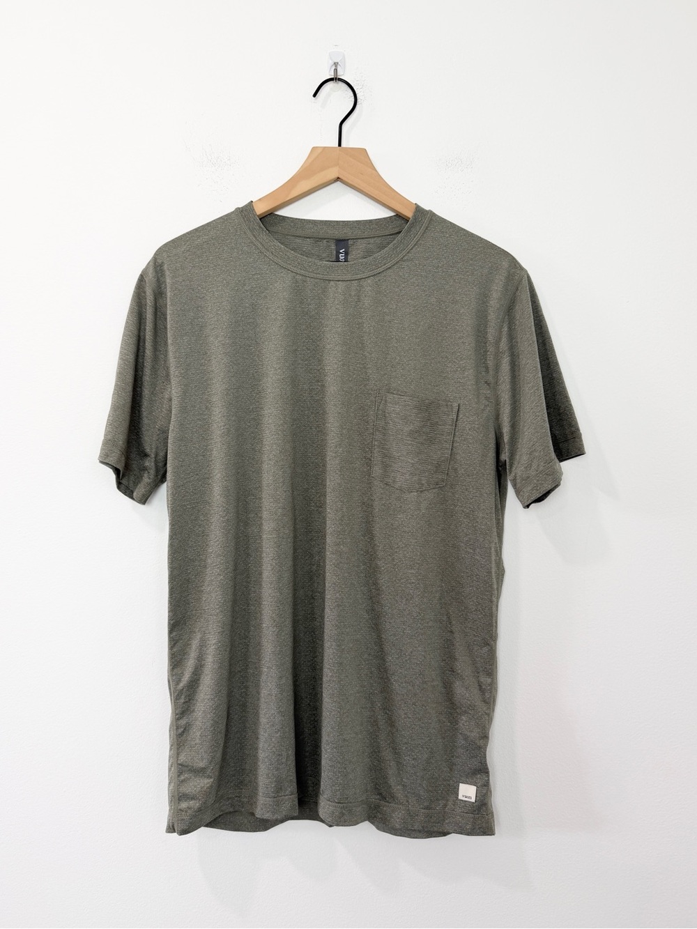 Vuori Men’s Tradewind Performance Tee 2.0 Heather Green Size Large